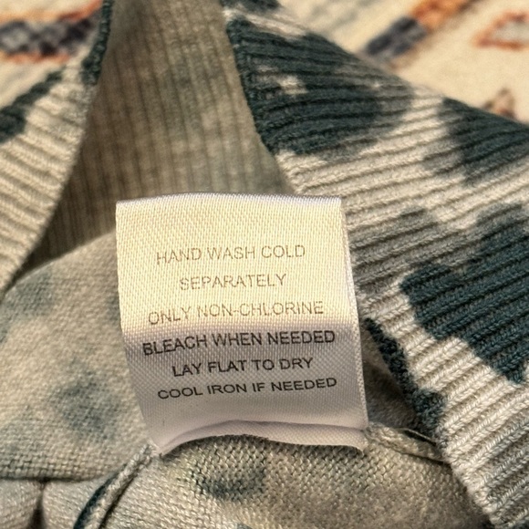 Daniel Rainn Women’s Green Blue Leopard Print 1/4 Button Down Long Sleeve Size M - Picture 9 of 12